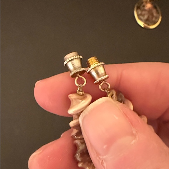 Vintage Brown and Tan Shell Necklace and Earring Set - Picture 2 of 4